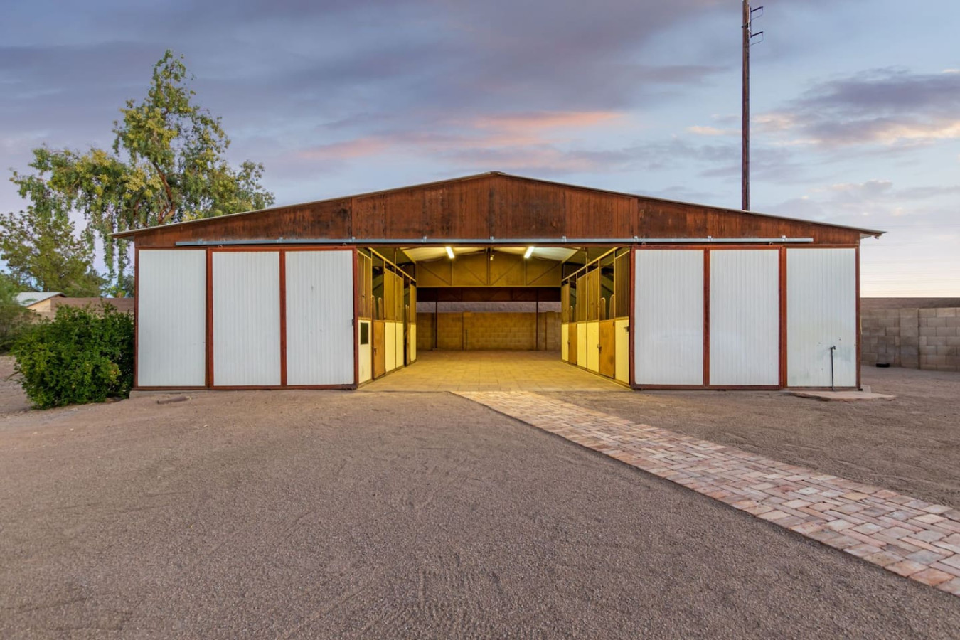 99 Palms Event Venue